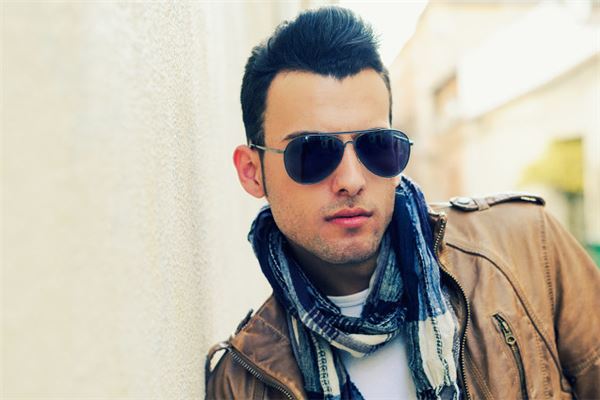 寶寶取名_服裝加工廠取名字大全  第1張