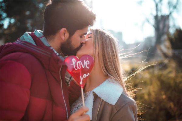 胡愛夏的姓名打分結果_胡愛夏五行分析