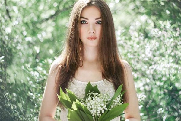 姓氏取名_周醉柳